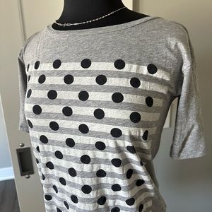 J. Crew | POLKA DOTS 🔵🔵Gray short sleeve top size XS very good condition